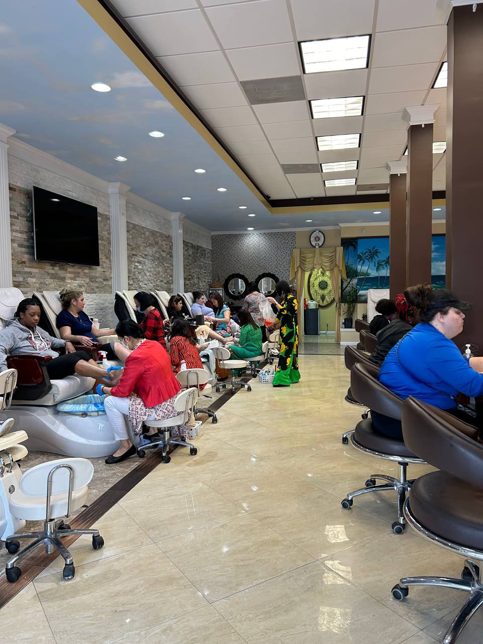 nail salon Lawrenceville