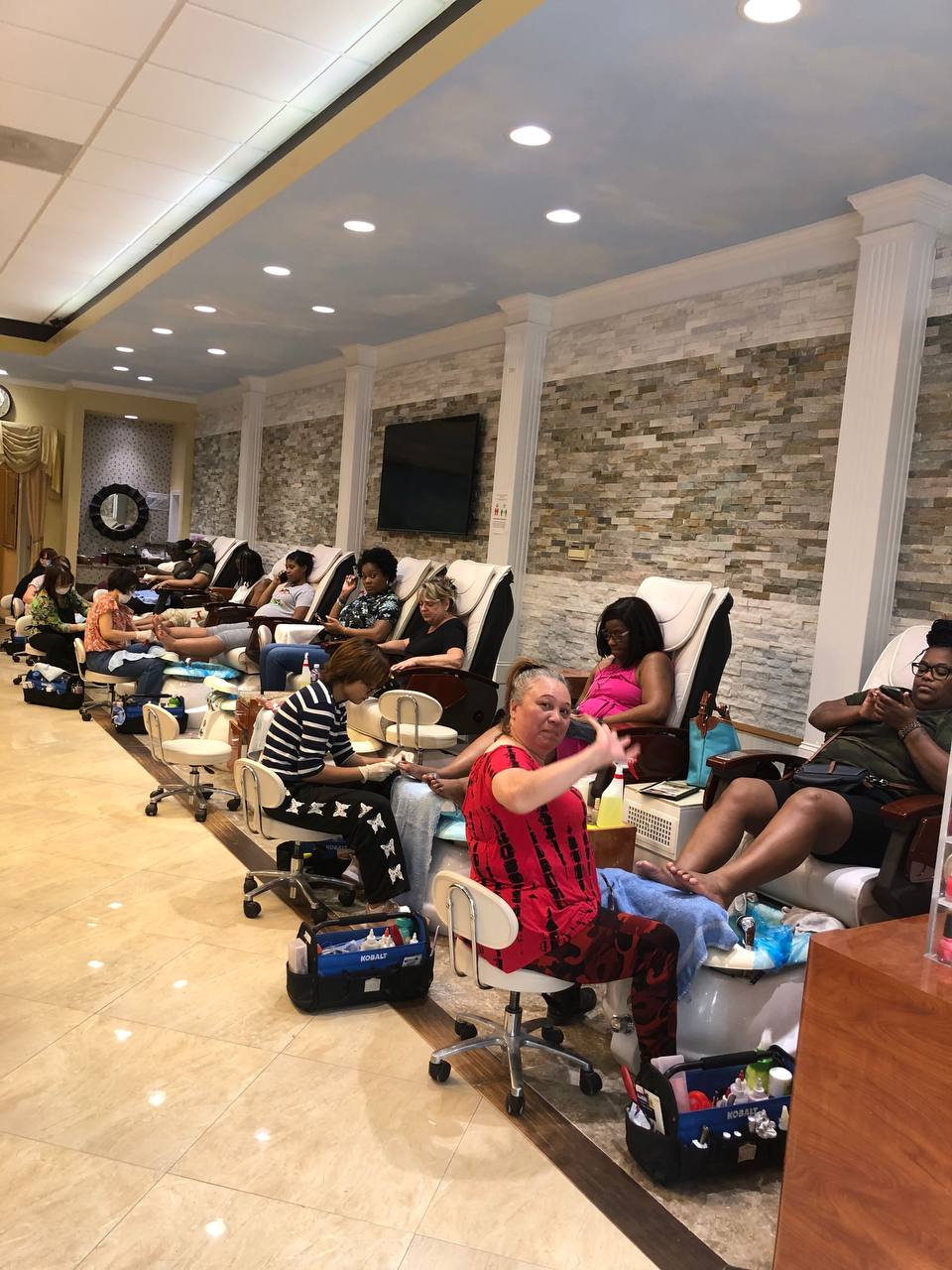 nail salon Sugarloaf Pkwy